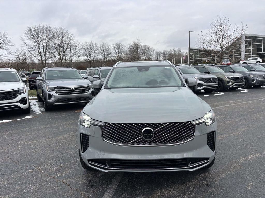 New 2026 Volvo XC90 B6 Ultra image 2