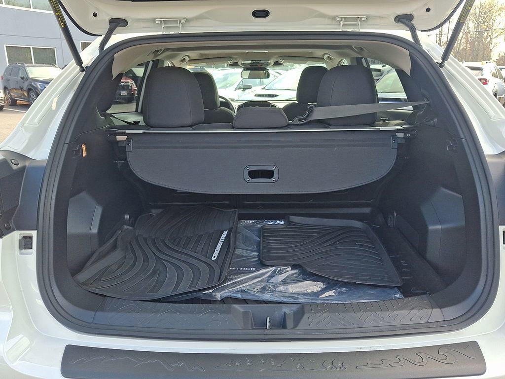 Used 2025 Subaru Crosstrek 2.0i Premium image 28