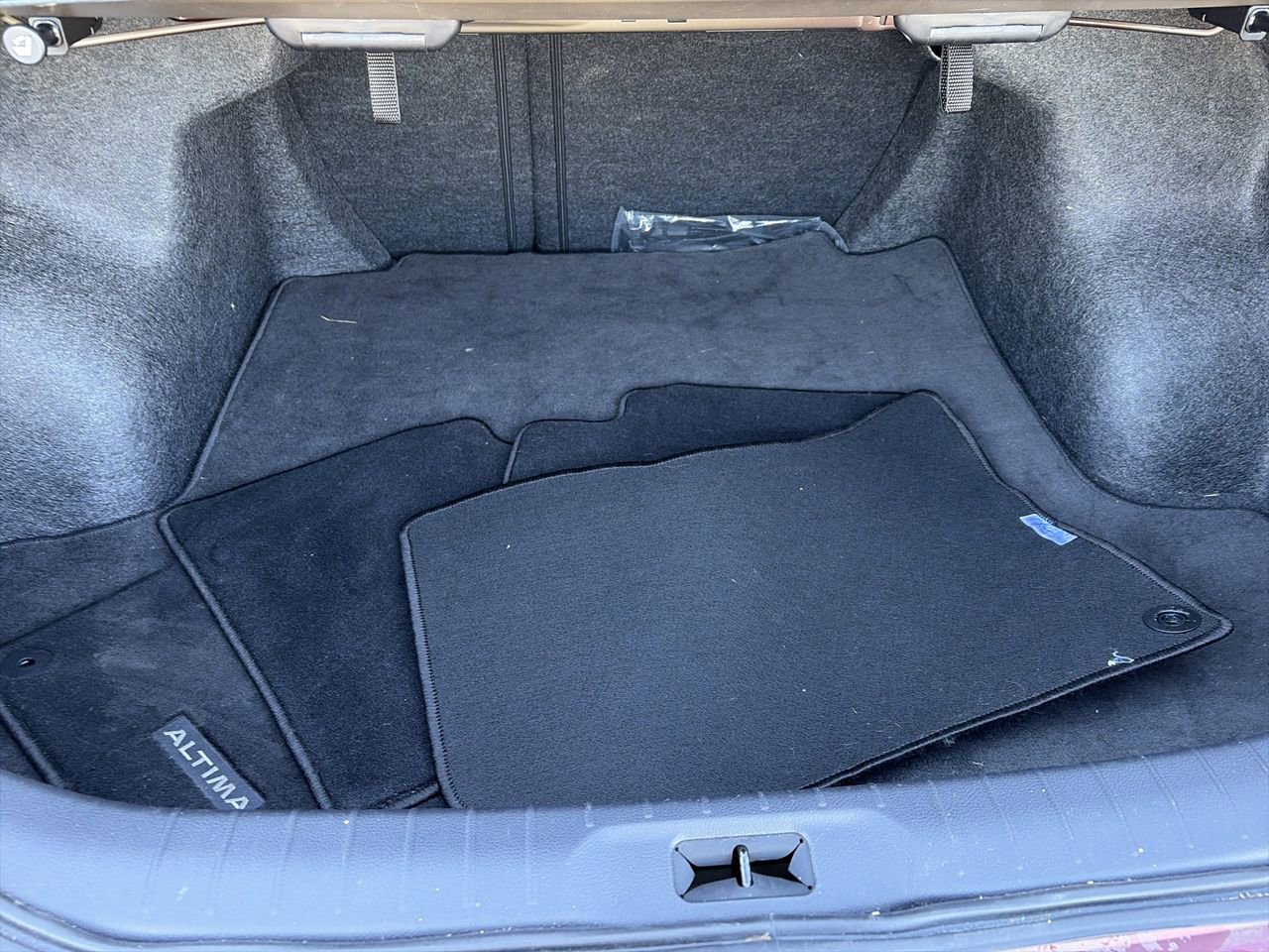 Certified 2025 Nissan Altima 2.5 SV w/ SV Premium Package image 10