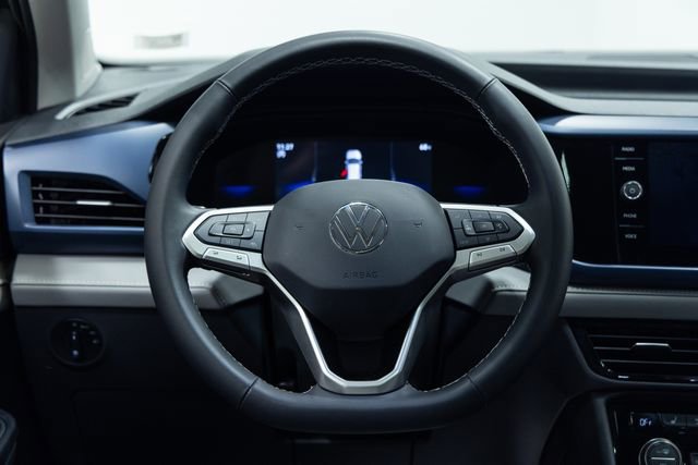 Used 2024 Volkswagen Taos SE image 14