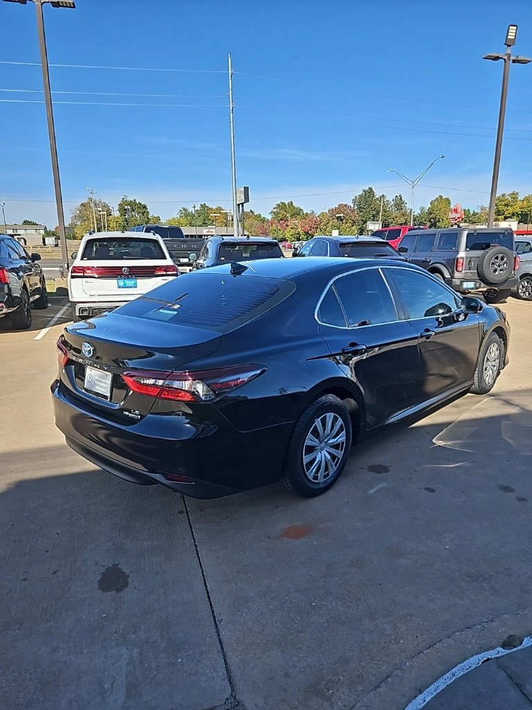 Used 2023 Toyota Camry LE image 5