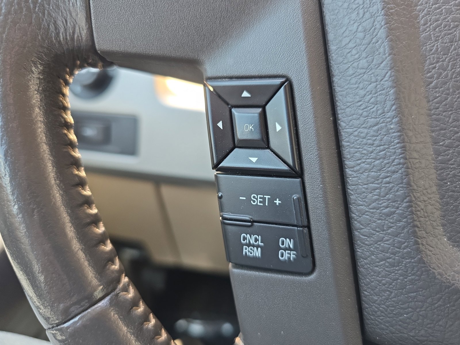Used 2012 Ford F150 Lariat w/ Lariat Chrome Pkg AWD/4WD image 23