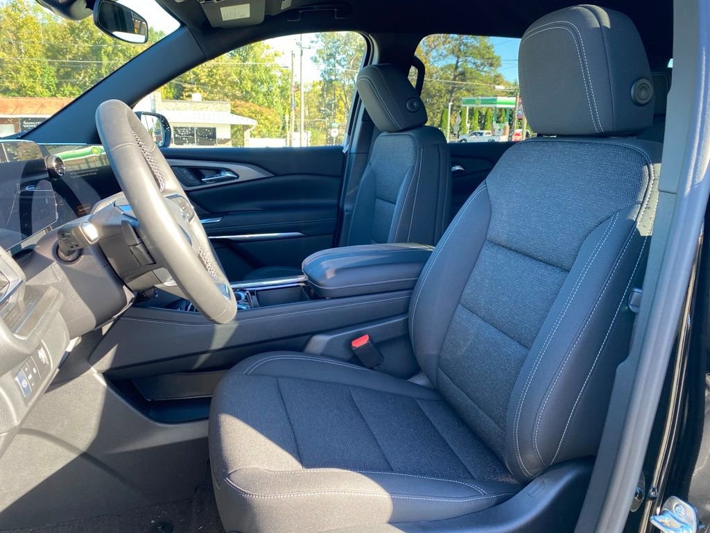 New 2026 Chevrolet Traverse LT w/ Midnight/Sport Edition image 10