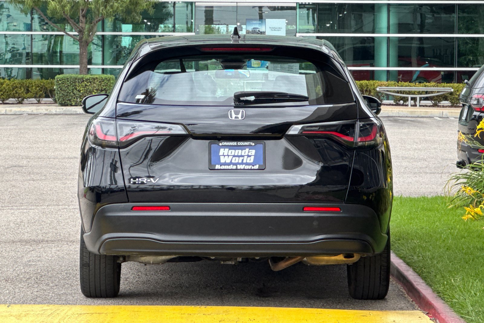 Certified 2025 Honda HR-V LX image 5