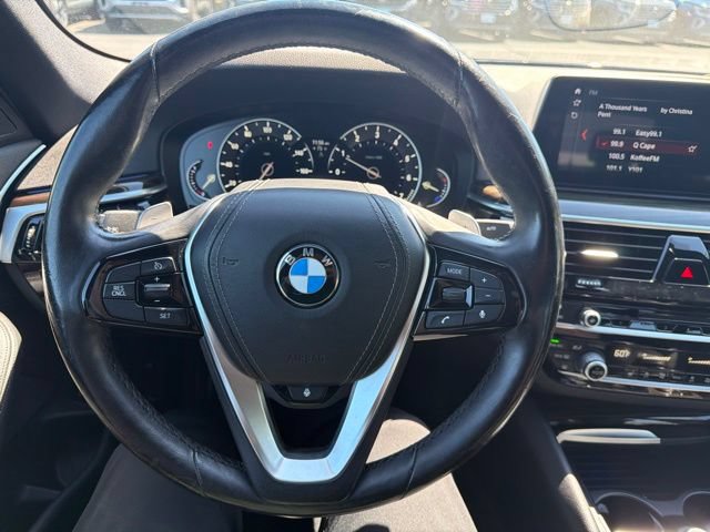 Used 2018 BMW 530i xDrive AWD/4WD image 12