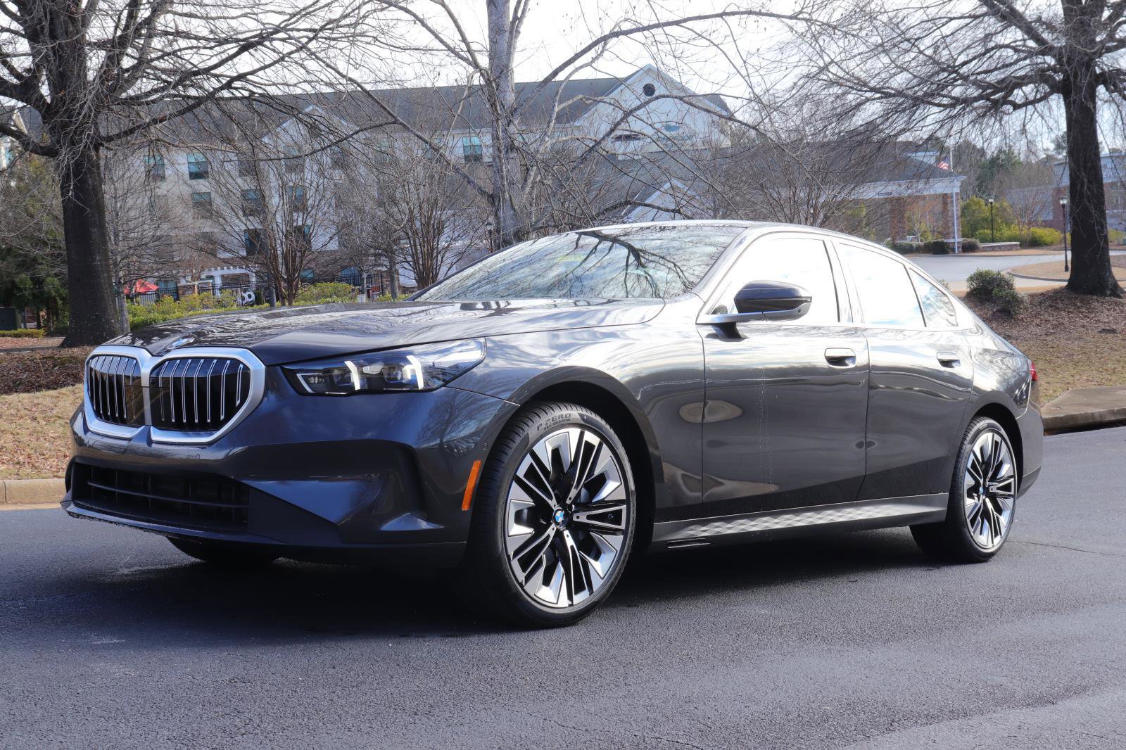 Used 2025 BMW 530i w/ Executive Package image 46