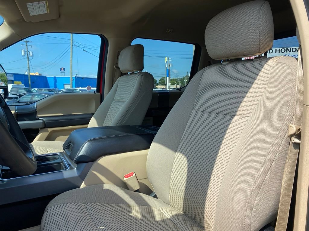 Used 2017 Ford F250 XLT w/ XLT Premium Package AWD/4WD image 10