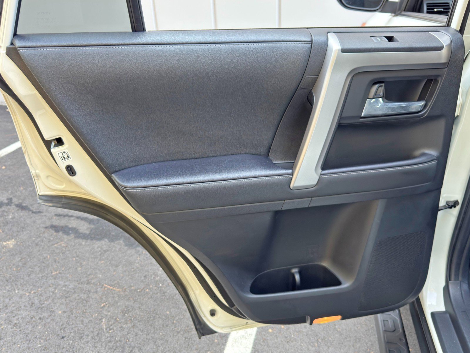 Used 2021 Toyota 4Runner SR5 image 40