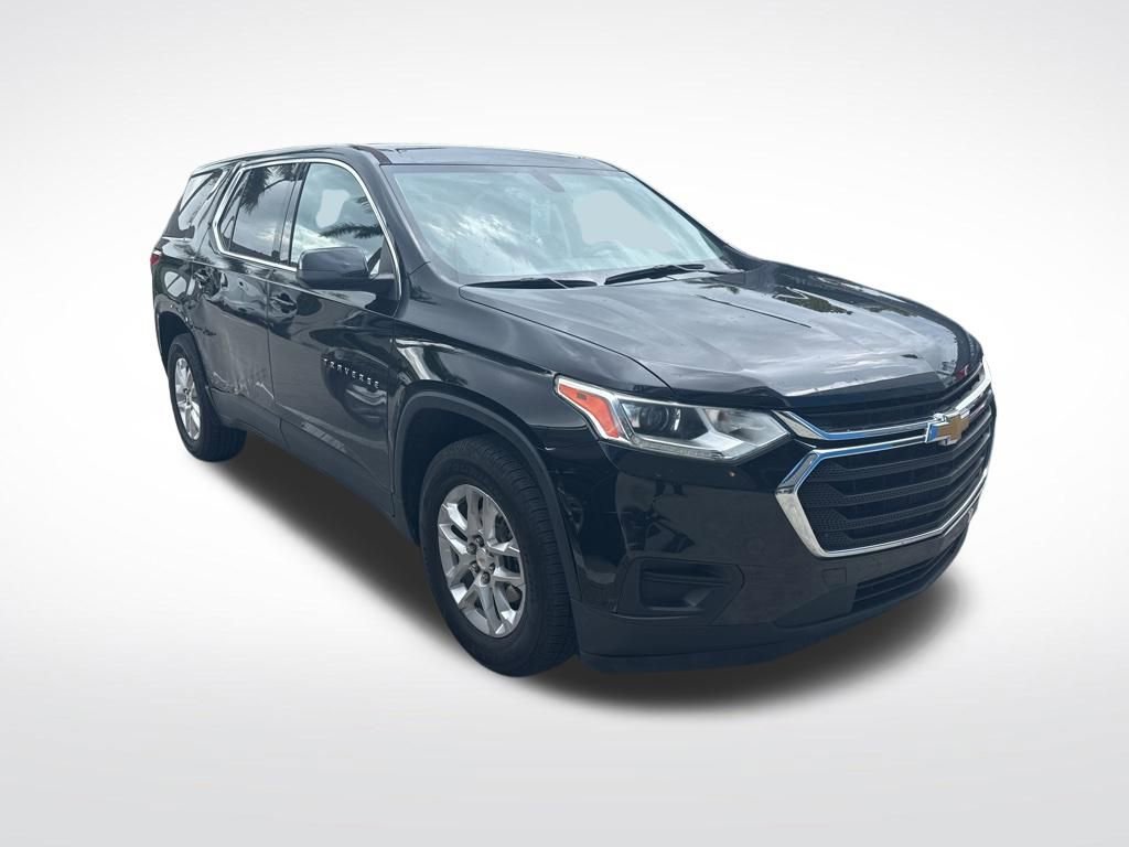 Used 2021 Chevrolet Traverse LS FWD image 2