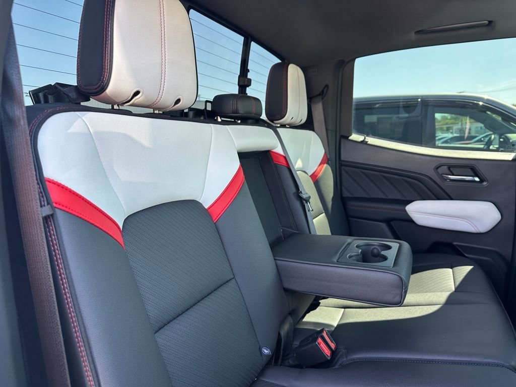 Used 2023 GMC Canyon AT4X image 17