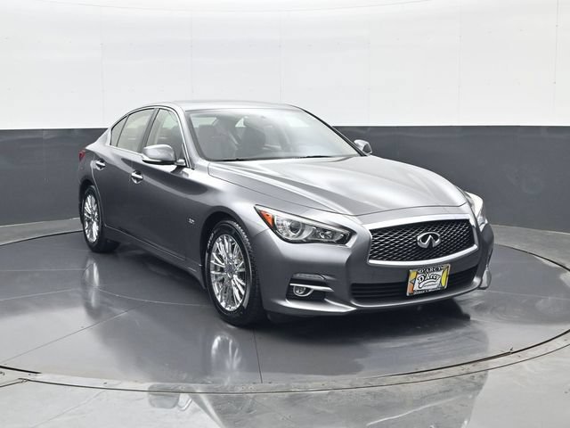 Used 2017 INFINITI Q50 Signature Edition w/ All Weather Package (L93) AWD/4WD image 3