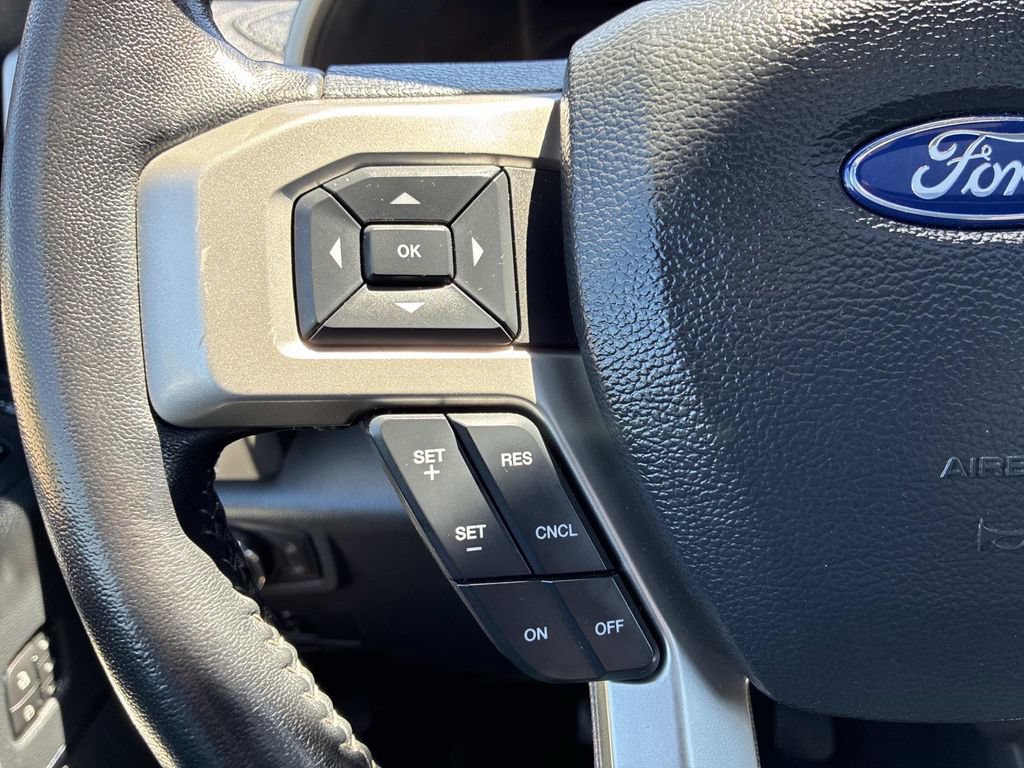 Used 2022 Ford F250 Lariat w/ Black Appearance Package AWD/4WD image 26