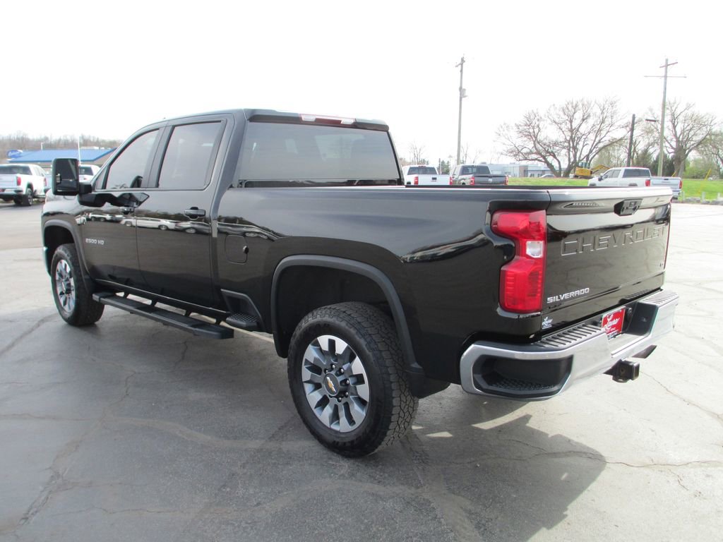 Used 2024 Chevrolet Silverado 2500 LT image 9
