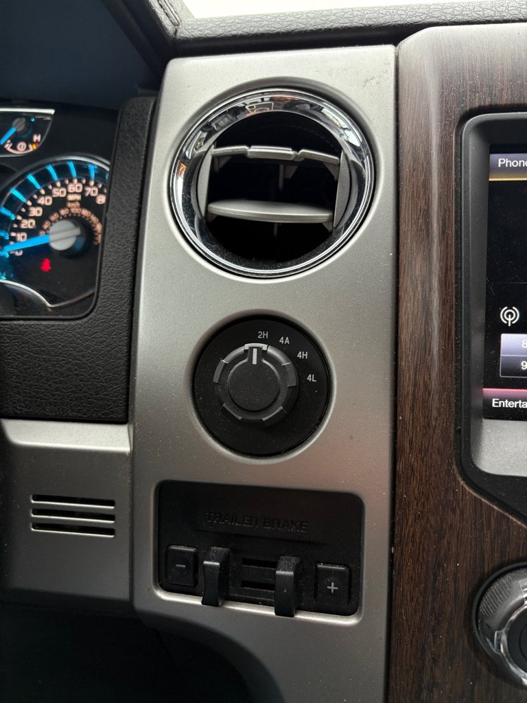 Used 2014 Ford F150 Lariat w/ Equipment Group 502A Luxury AWD/4WD image 15