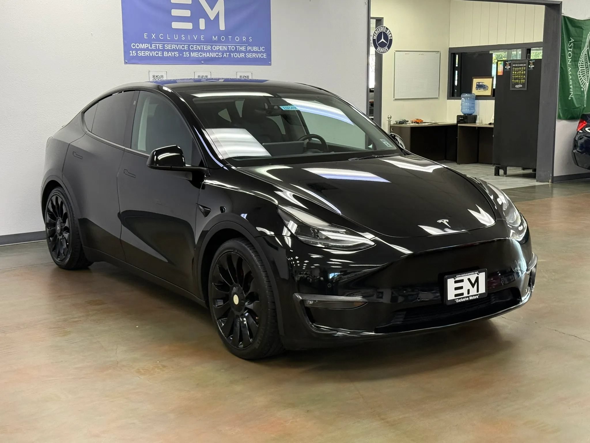 Used 2022 Tesla Model Y Performance AWD/4WD image 2