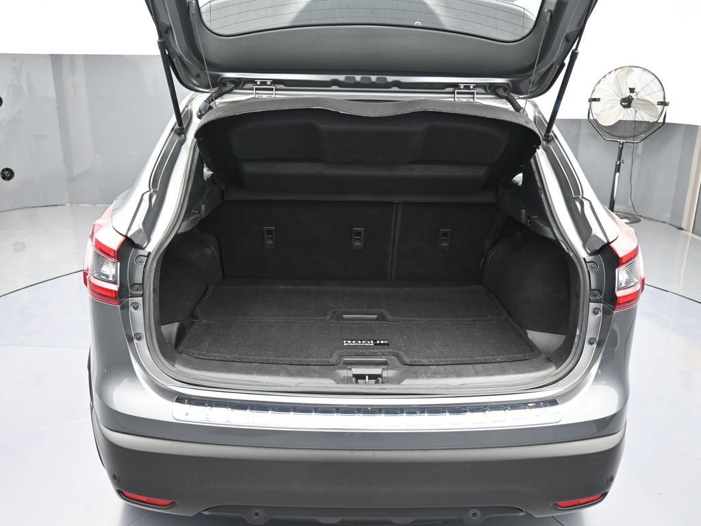 Used 2021 Nissan Rogue Sport SV image 36