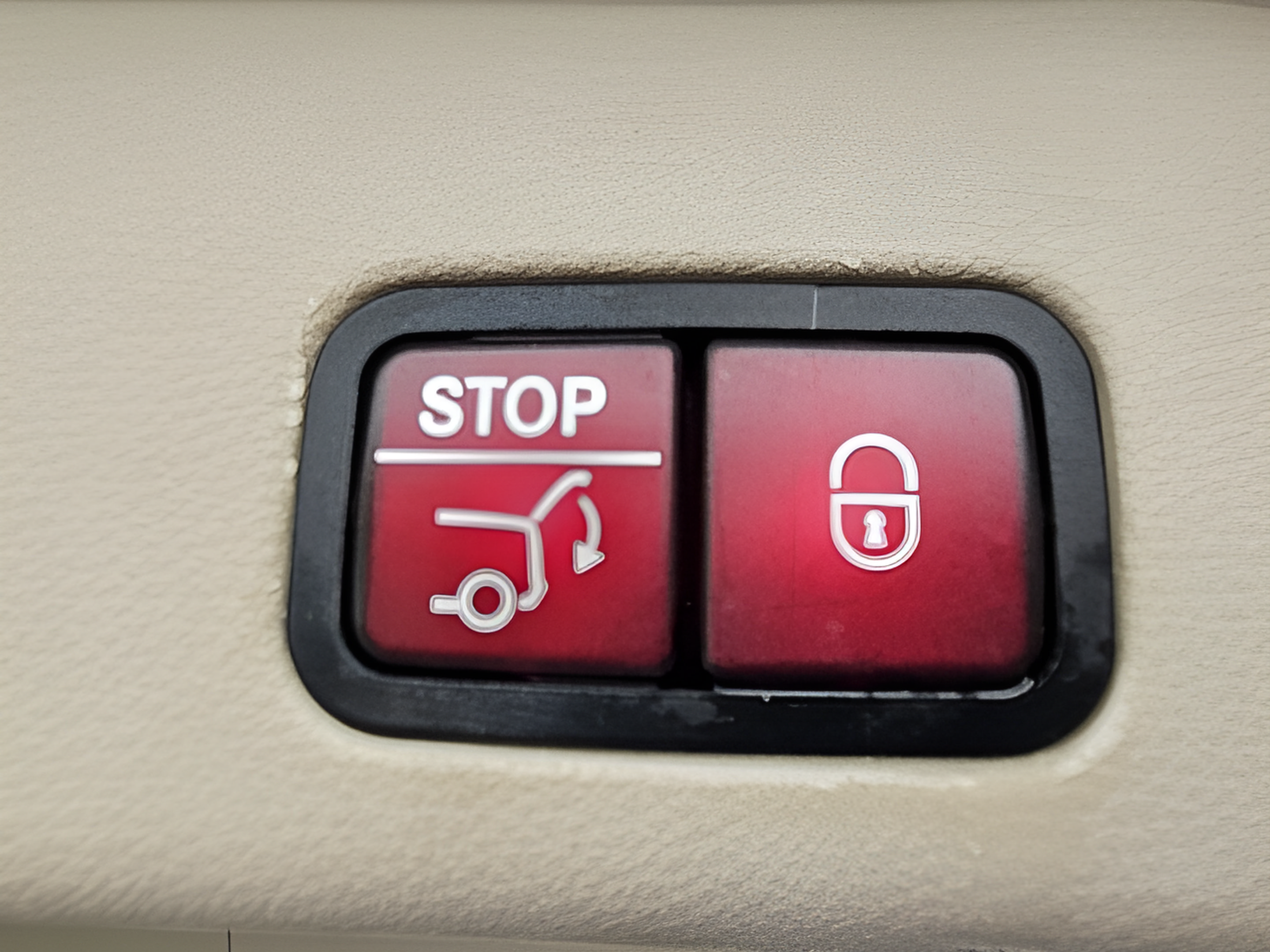 Used 2015 Mercedes-Benz ML 350 4MATIC image 9