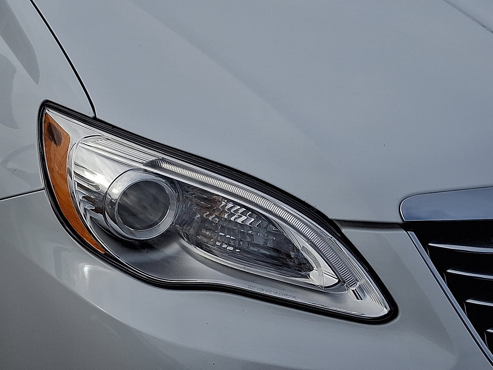 Used 2013 Chrysler 200 Limited w/ Sun/Sound Group image 9