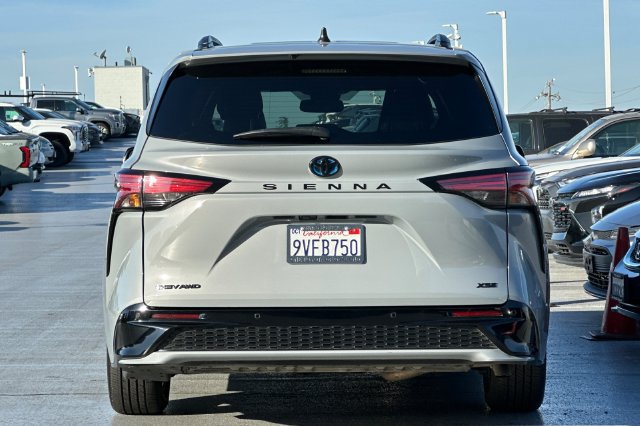 Certified 2025 Toyota Sienna XSE w/ XSE Premium Package AWD/4WD image 5