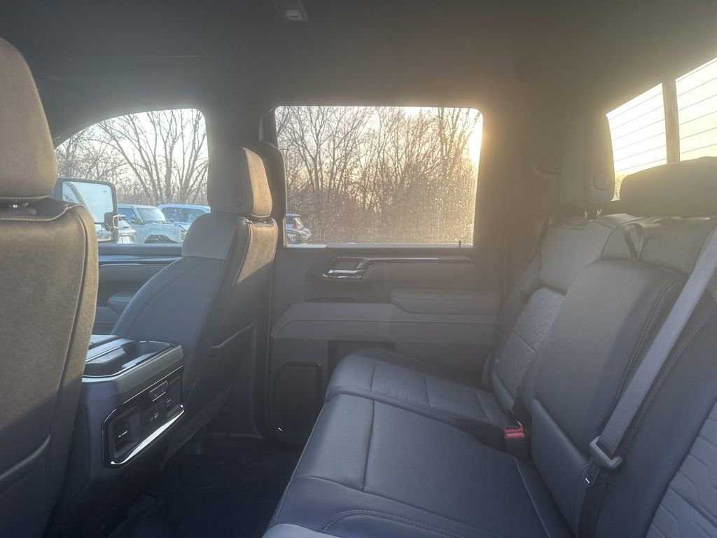 Used 2026 Chevrolet Silverado 2500 ZR2 w/ LPO, Dark Essentials Package image 8