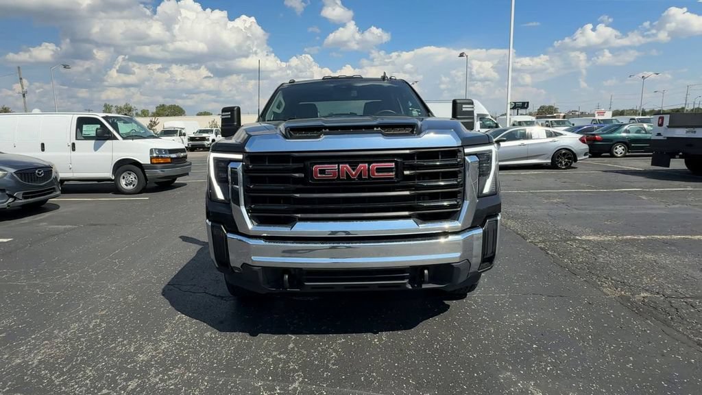 Used 2024 GMC Sierra 2500 Pro w/ Convenience Package AWD/4WD image 3