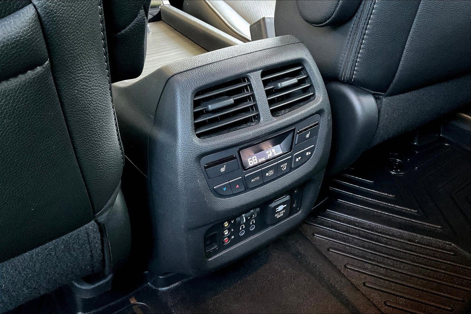 Used 2017 Honda Pilot Elite image 10