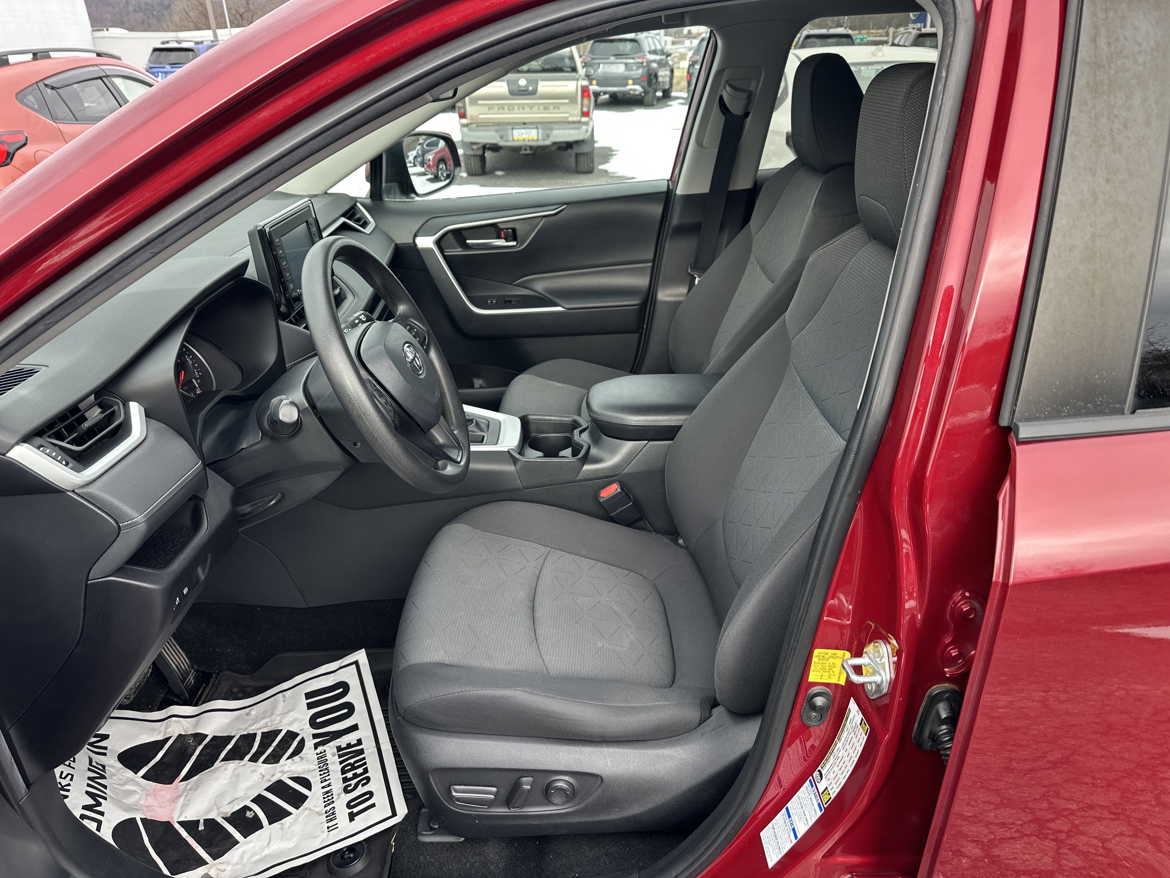 Used 2021 Toyota RAV4 XLE image 12