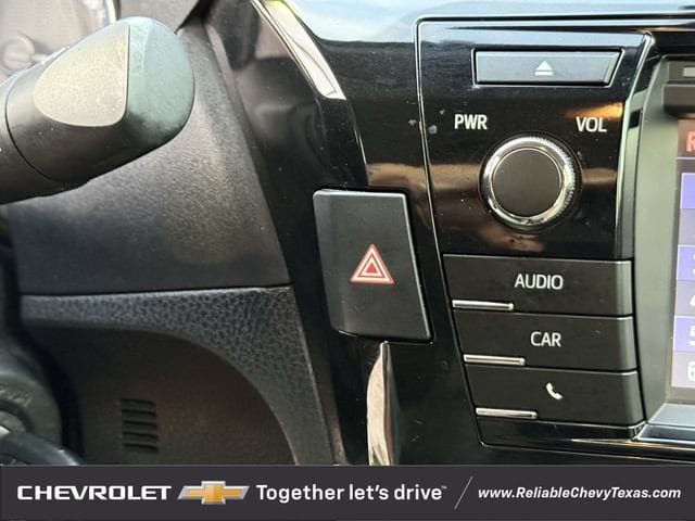 Used 2014 Toyota Corolla LE FWD image 24
