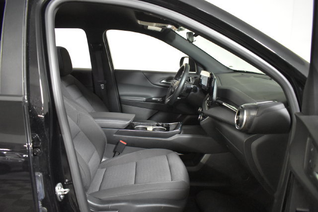 Used 2026 Chevrolet Equinox LT AWD/4WD image 35