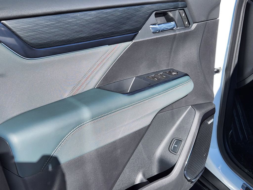 New 2026 GMC Acadia AT4 w/ Luxury Package image 14