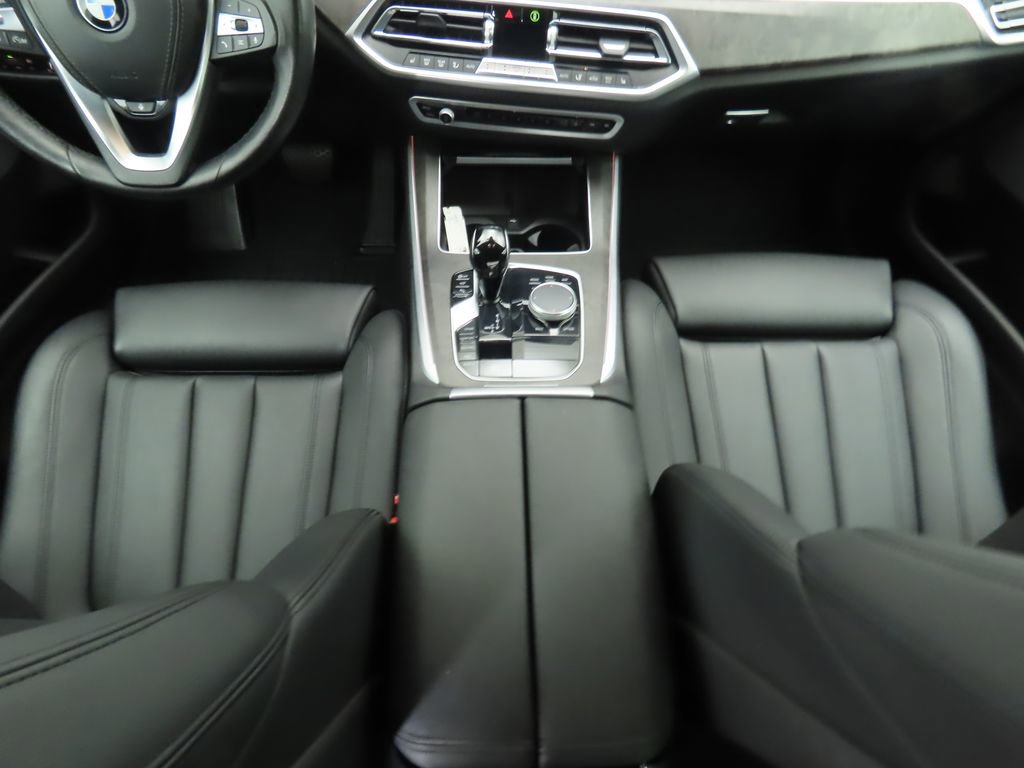 Used 2022 BMW X5 xDrive40i w/ Parking Assistance Package image 17
