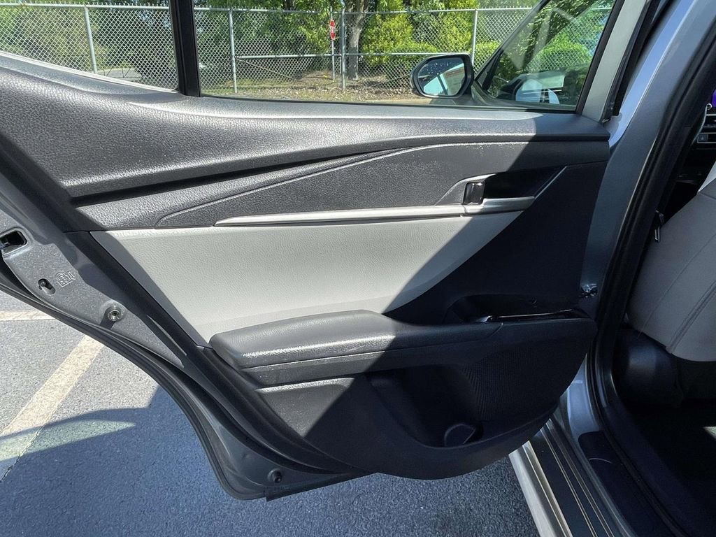 Used 2025 Toyota Camry SE w/ Convenience Package FWD image 20