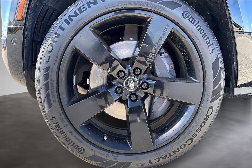 Used 2025 Land Rover Defender 110 X-Dynamic SE image 8