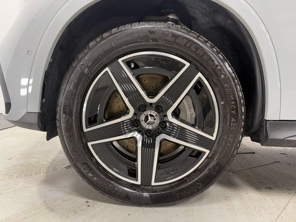 Used 2026 Mercedes-Benz GLC 300 4MATIC image 36