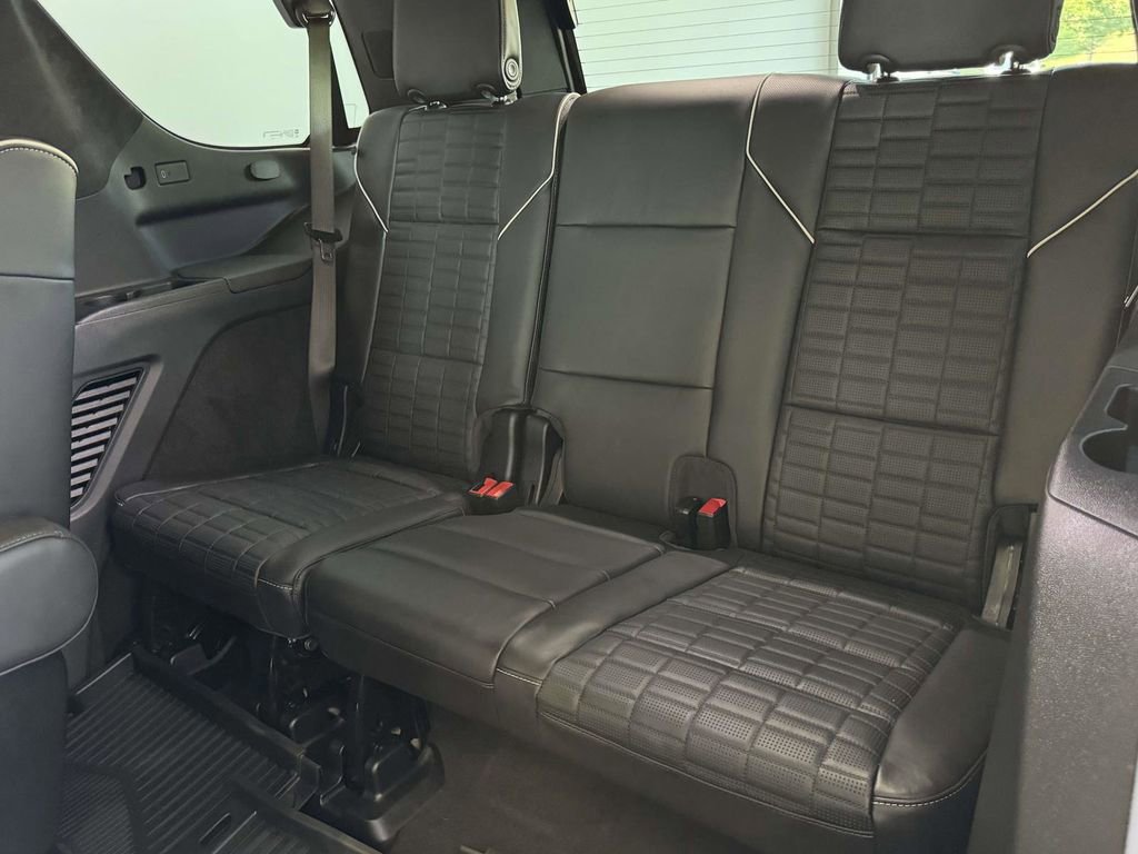 Used 2025 Cadillac Escalade V w/ LPO, ONYX Package AWD/4WD image 23