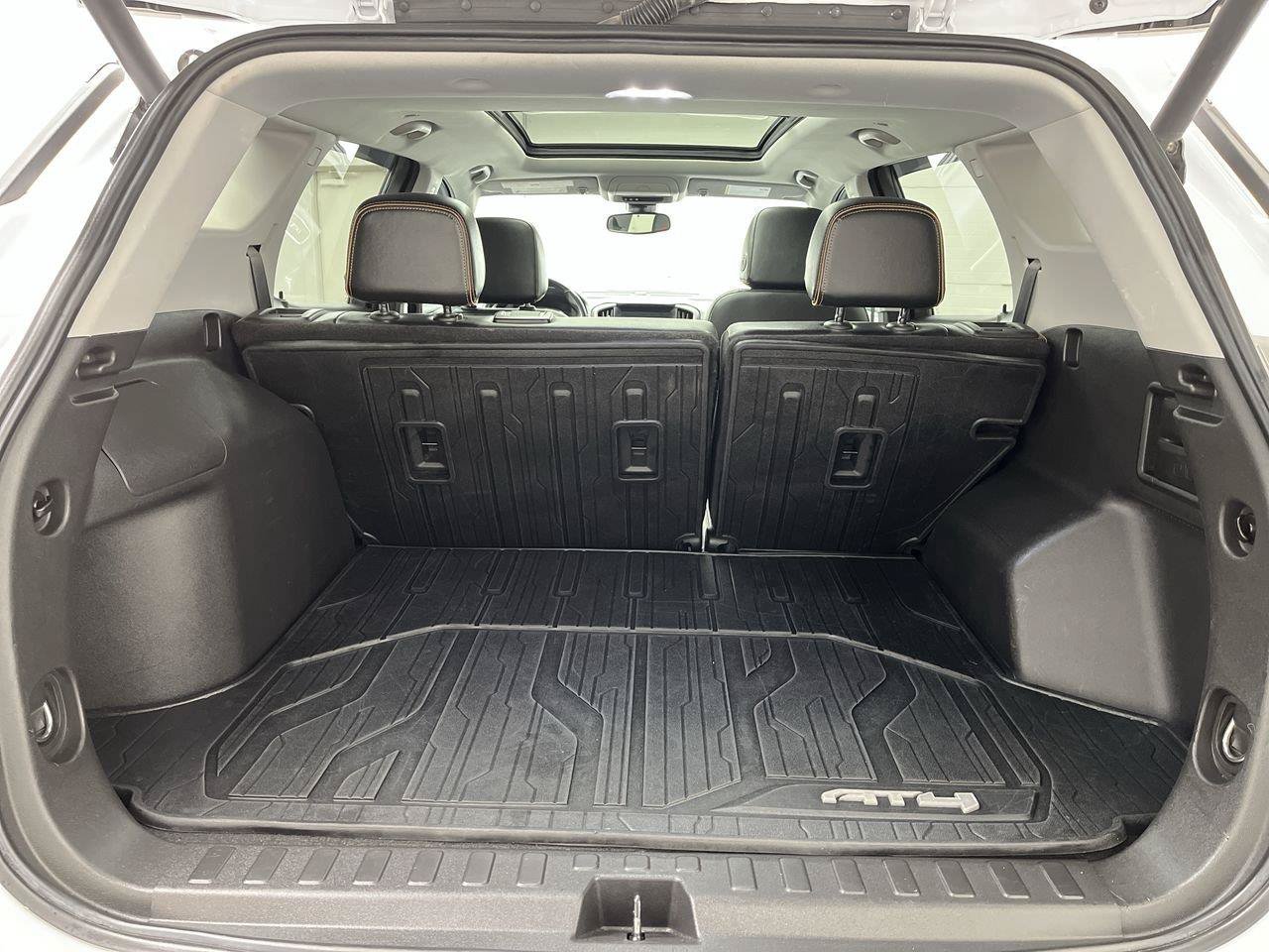 Used 2022 GMC Terrain AT4 w/ LPO, Floor Liner Package AWD/4WD image 30