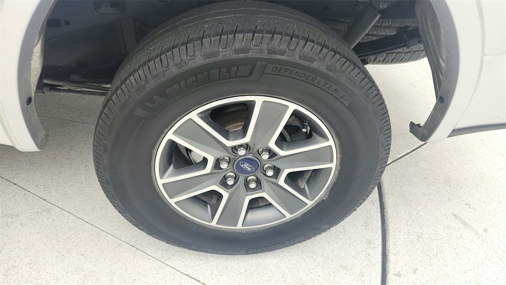 Used 2016 Ford F150 XLT w/ Equipment Group 302A Luxury image 26