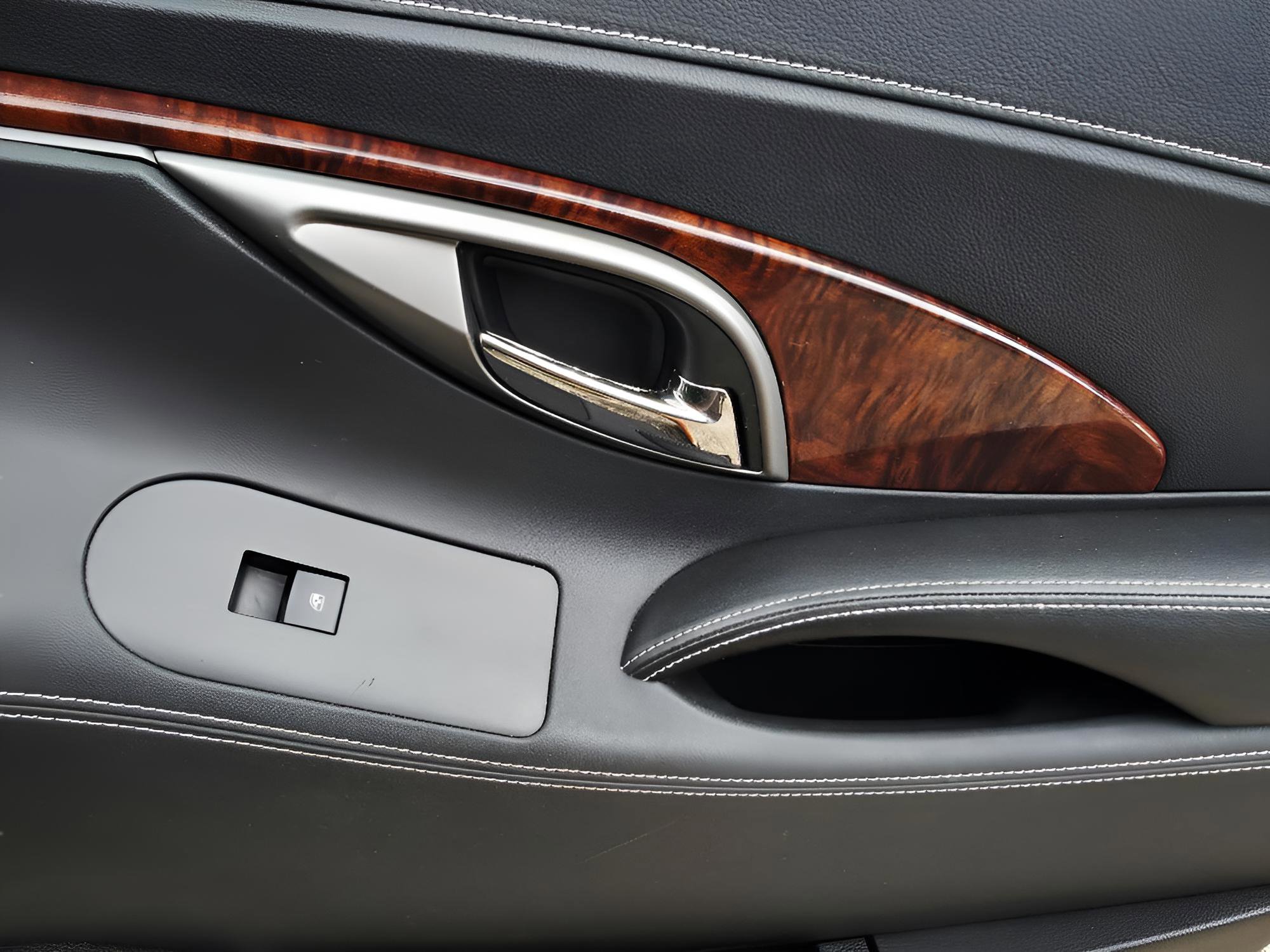 Used 2013 Buick LaCrosse Touring FWD image 15