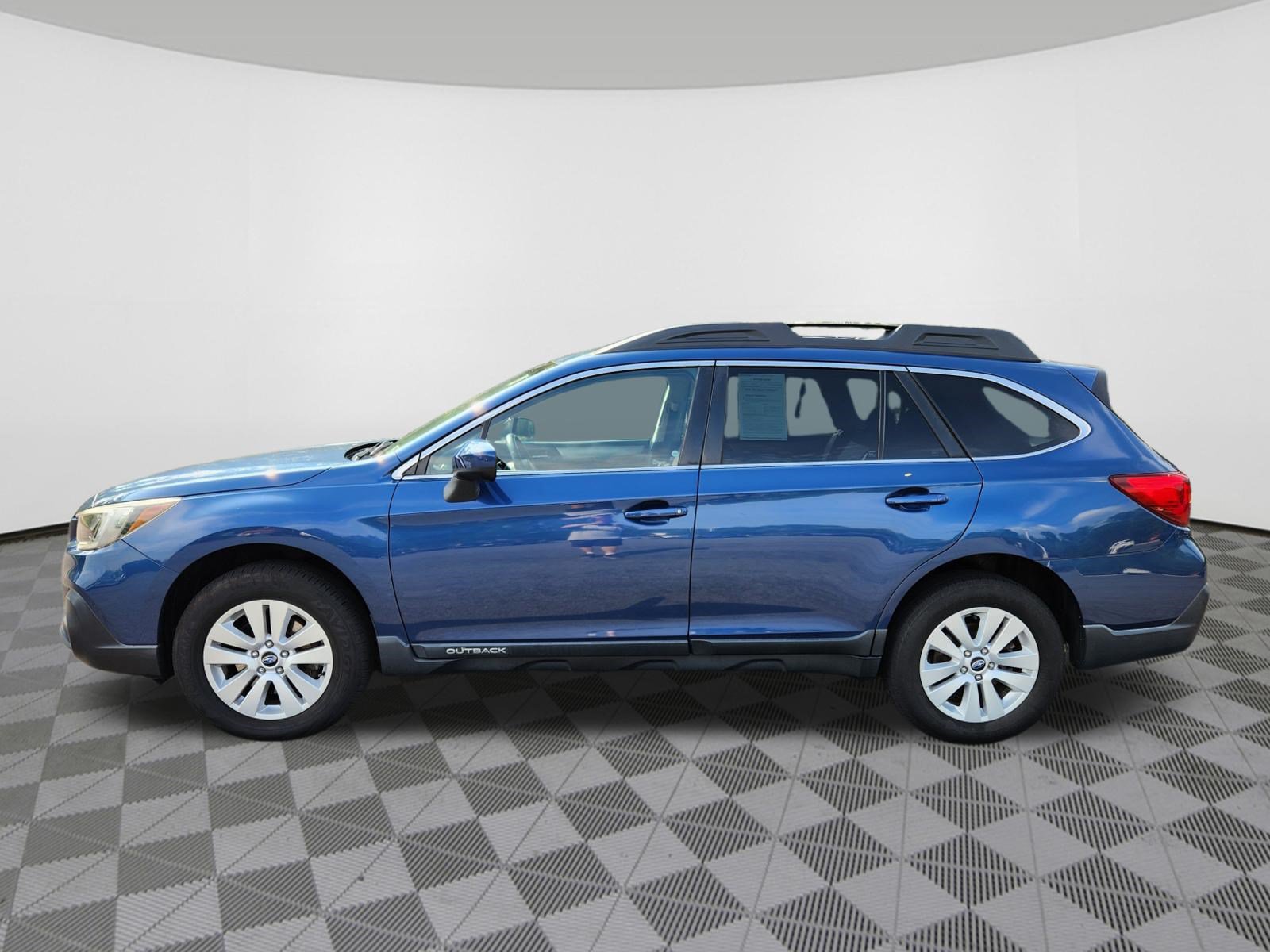 Used 2019 Subaru Outback 2.5i Premium AWD/4WD image 5