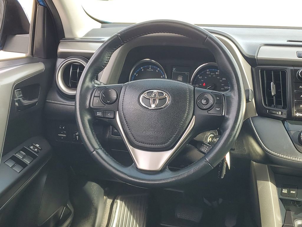 Used 2016 Toyota RAV4 XLE image 25