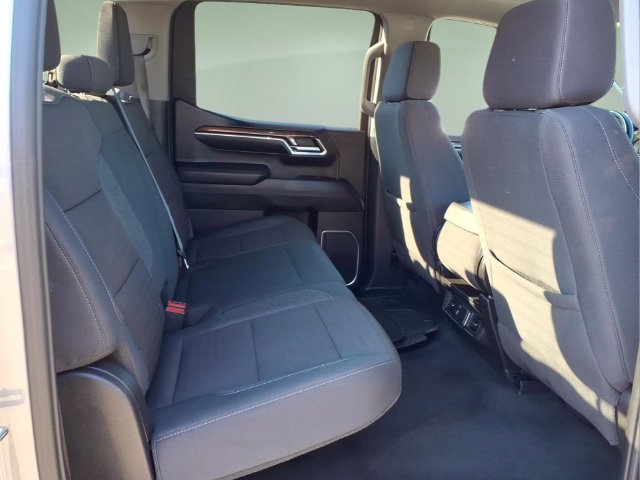 Used 2023 Chevrolet Silverado 1500 RST w/ Z71 Off-Road Package AWD/4WD image 13