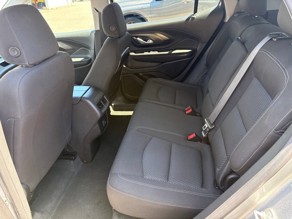 Used 2024 GMC Terrain SLE AWD/4WD image 14