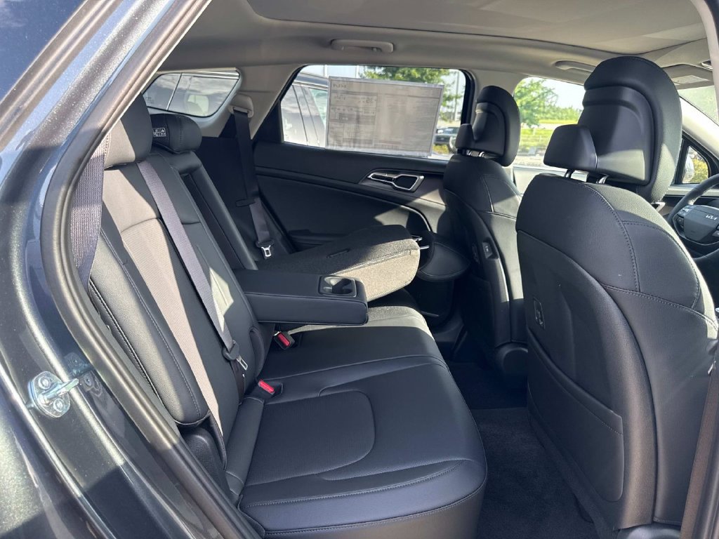 New 2026 Kia Sportage EX w/ EX Panoramic Sunroof Package AWD/4WD image 9