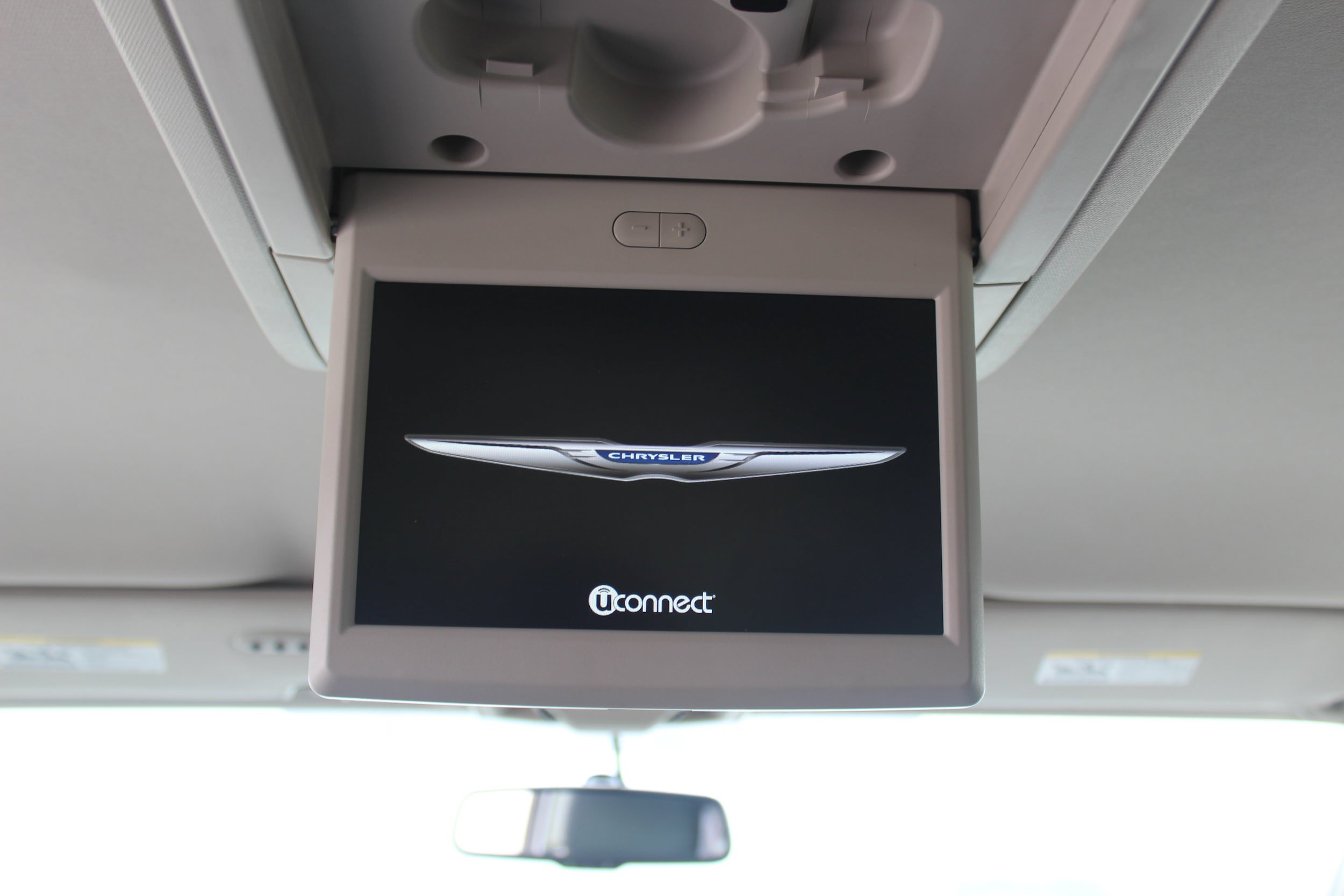 Used 2015 Chrysler Town & Country Touring w/ Trailer Tow Group FWD image 17