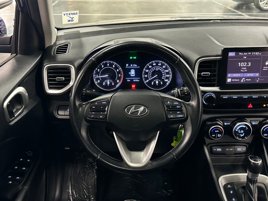 Used 2022 Hyundai Venue SEL w/ Cargo Package image 24