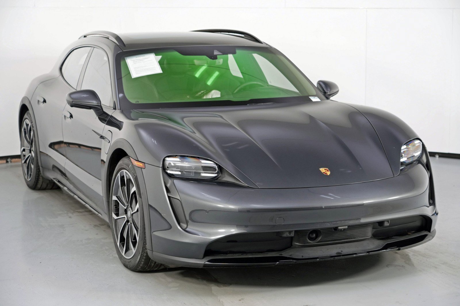 Used 2023 Porsche Taycan 4S w/ Performance Package image 58