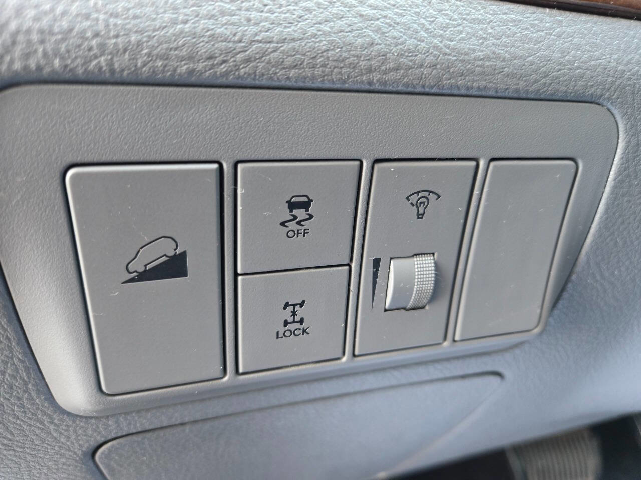 Used 2012 Hyundai Santa Fe GLS image 15