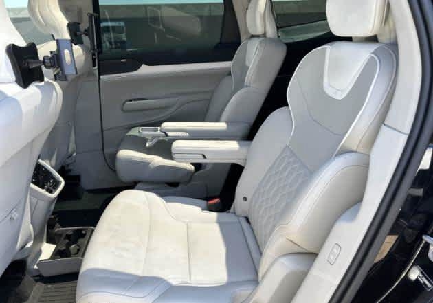 Used 2025 Volvo EX90 Ultra AWD/4WD image 7