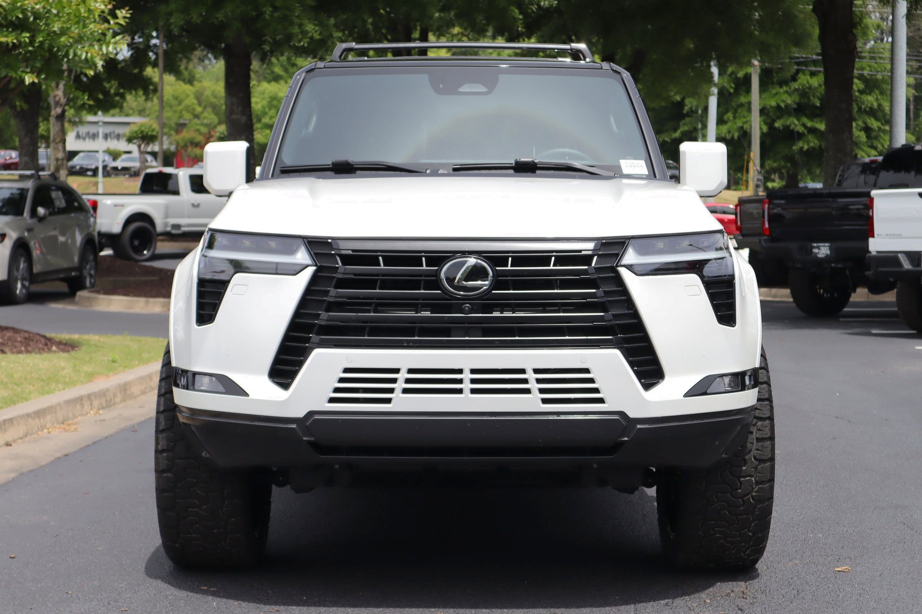 Used 2024 Lexus GX 550 w/ Accessory Package (Z1) AWD/4WD image 39