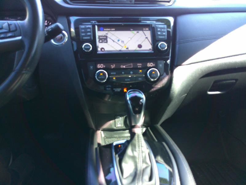 Used 2017 Nissan Rogue SL w/ SL Premium Package FWD image 15